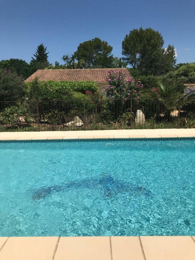 Les Buis Apartamento Carpentras Exterior foto