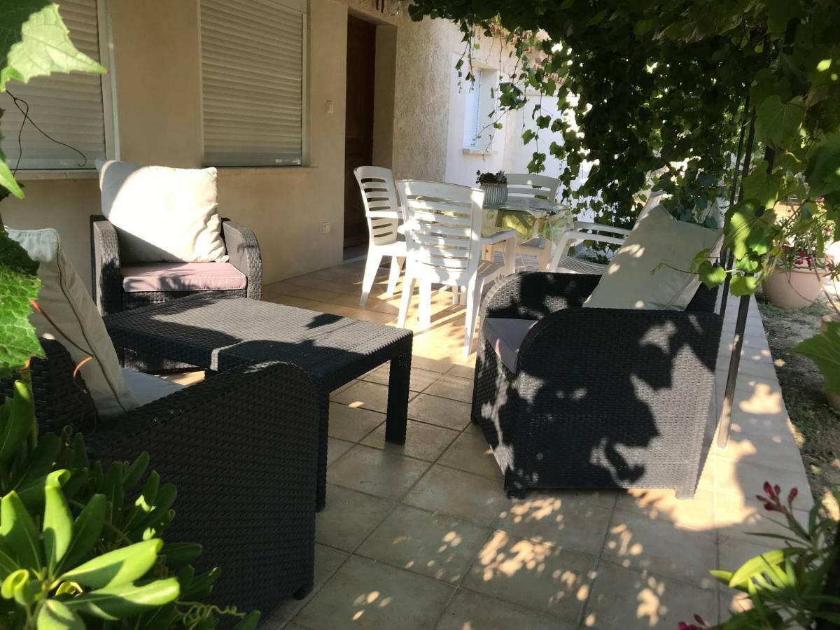 Les Buis Apartamento Carpentras Exterior foto