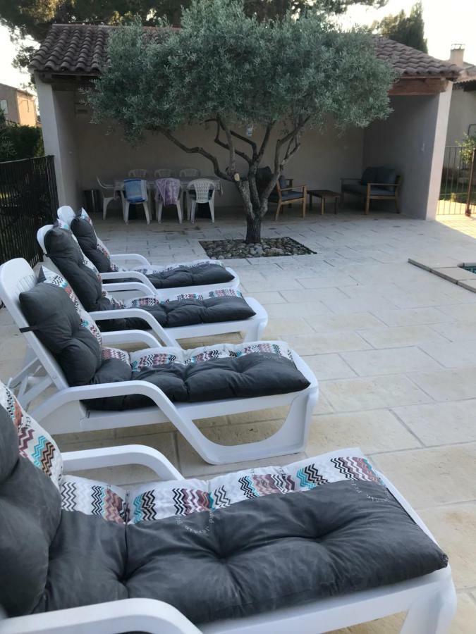 Les Buis Apartamento Carpentras Exterior foto
